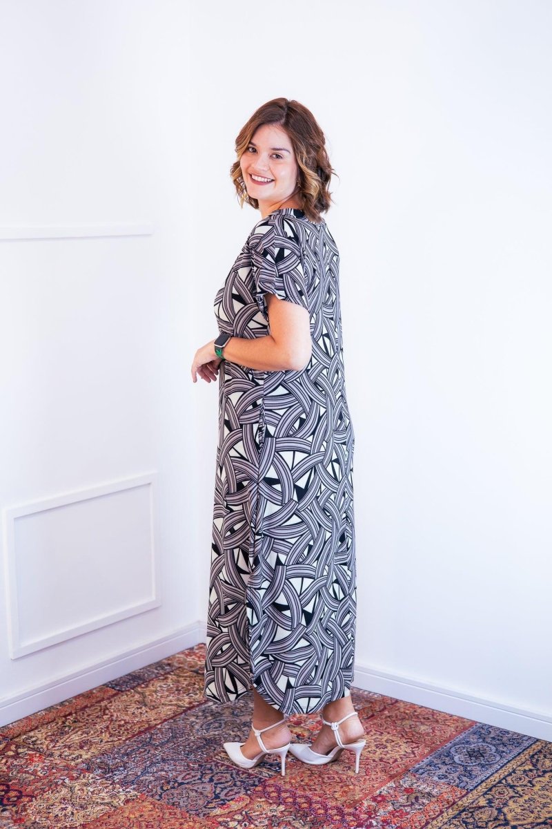 Vestido Antonella – Decote V com Fendas Laterais em Malha Confort