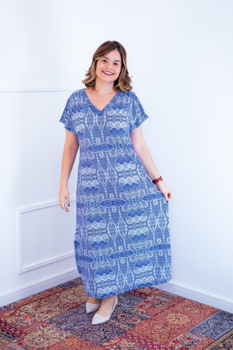 Vestido Antonella – Decote V com Fendas Laterais em Malha Confort