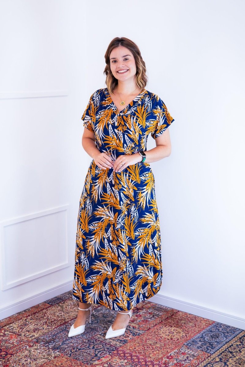 Vestido Antonella – Decote V com Fendas Laterais em Malha Confort