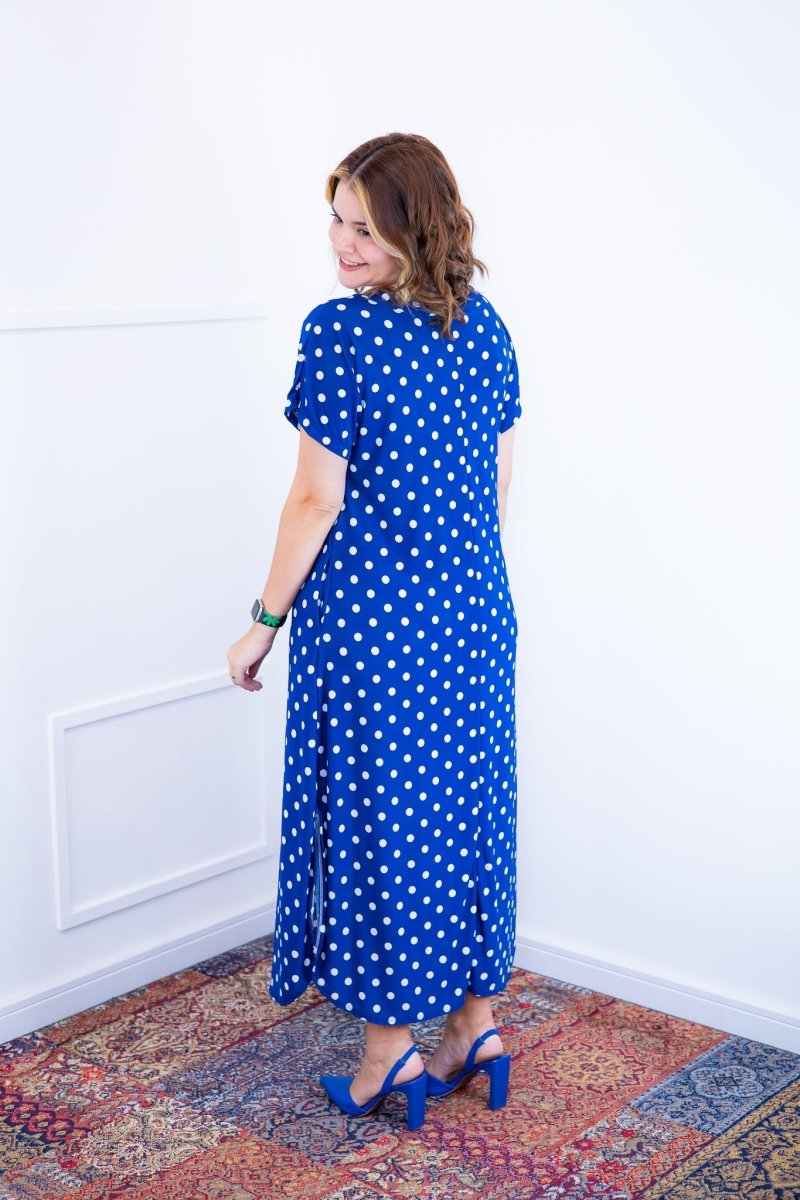 Vestido Antonella – Decote V com Fendas Laterais em Malha Confort