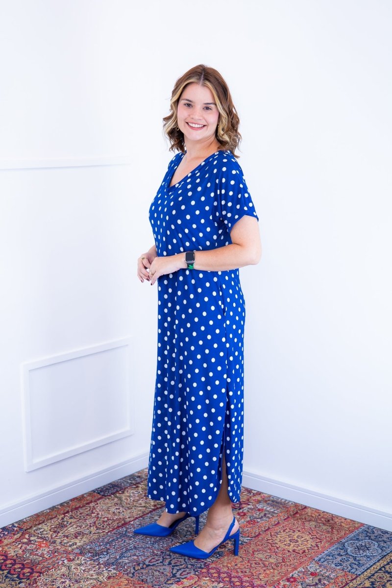 Vestido Antonella – Decote V com Fendas Laterais em Malha Confort