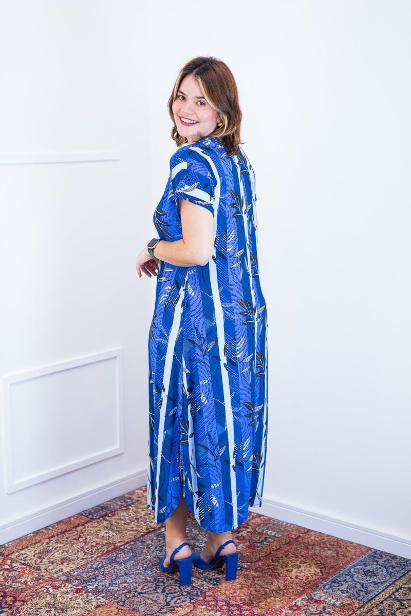 Vestido Antonella – Decote V com Fendas Laterais em Malha Confort