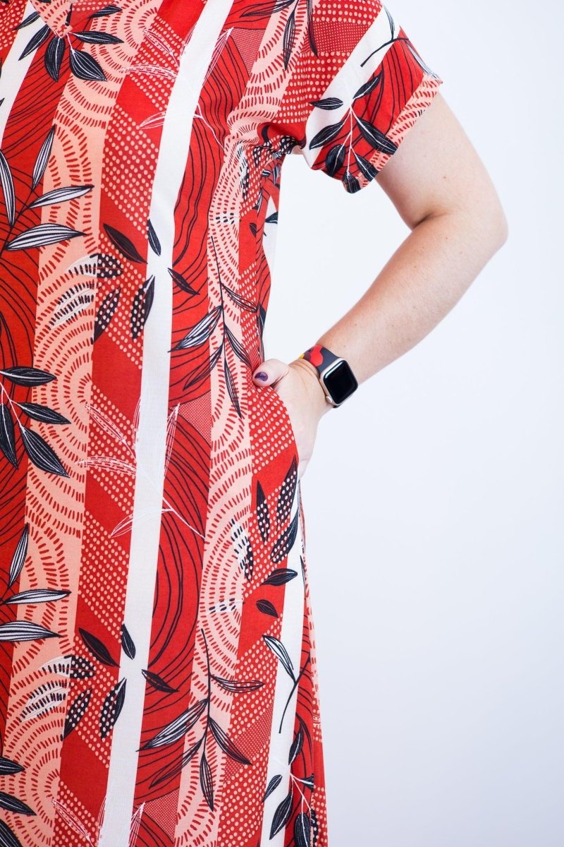 Vestido Antonella – Decote V com Fendas Laterais em Malha Confort