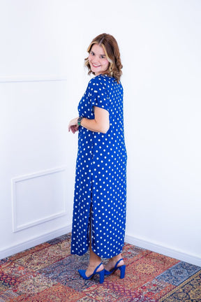 Vestido Antonella – Decote V com Fendas Laterais em Malha Confort