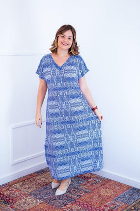 Vestido Antonella – Decote V com Fendas Laterais em Malha Confort