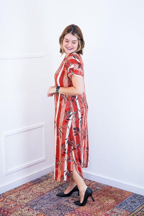 Vestido Antonella – Decote V com Fendas Laterais em Malha Confort