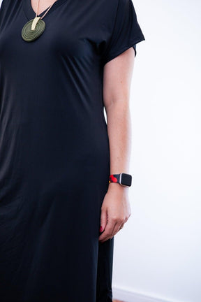 Vestido Antonella – Decote V com Fendas Laterais em Malha Confort