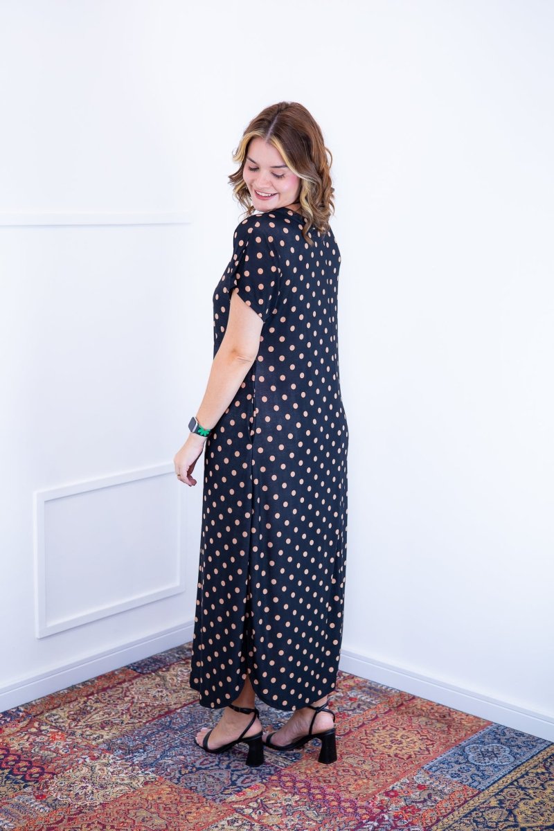 Vestido Antonella – Decote V com Fendas Laterais em Malha Confort