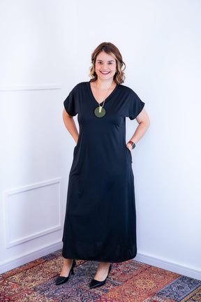 Vestido Antonella – Decote V com Fendas Laterais em Malha Confort