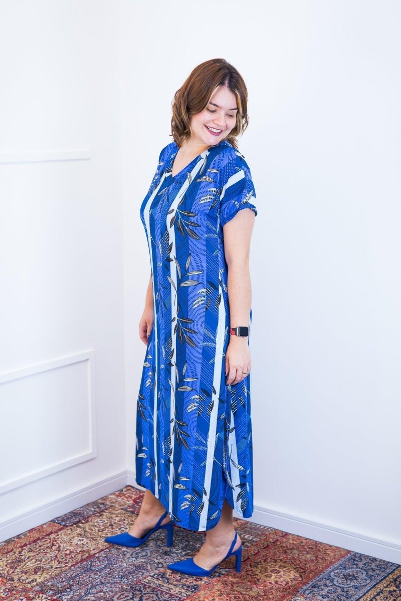 Vestido Antonella – Decote V com Fendas Laterais em Malha Confort