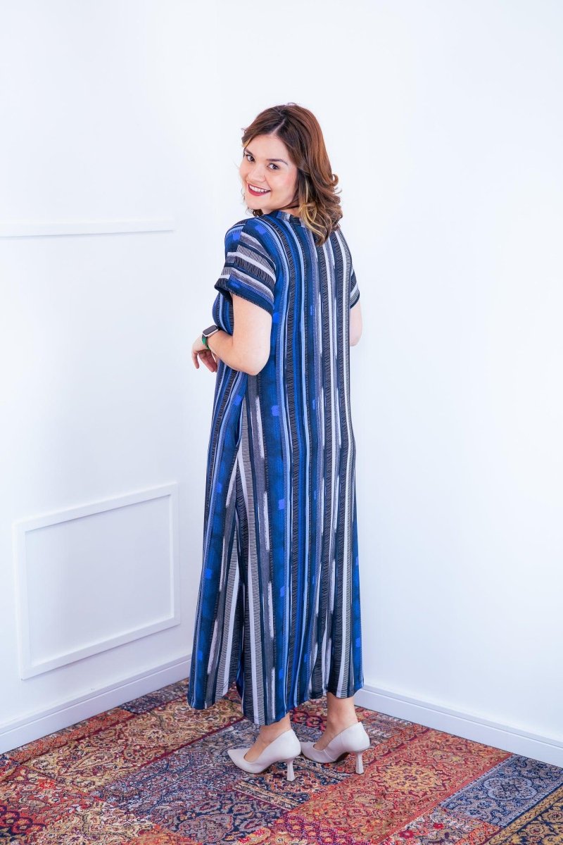 Vestido Antonella – Decote V com Fendas Laterais em Malha Confort