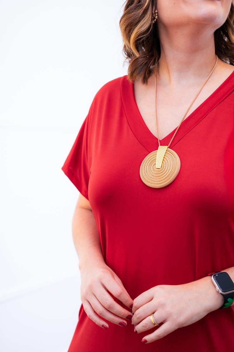 Vestido Antonella – Decote V com Fendas Laterais em Malha Confort