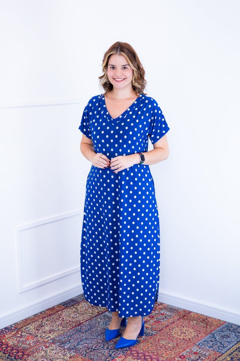 Vestido Antonella – Decote V com Fendas Laterais em Malha Confort