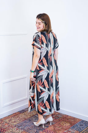 Vestido Antonella – Decote V com Fendas Laterais em Malha Confort