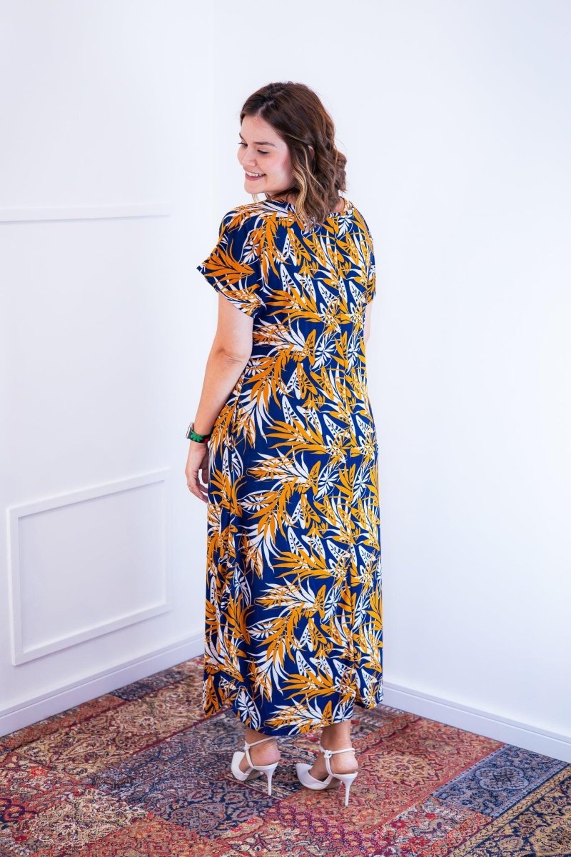 Vestido Antonella – Decote V com Fendas Laterais em Malha Confort