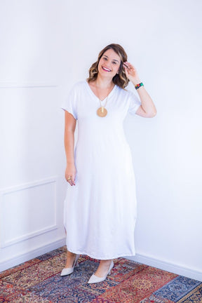 Vestido Antonella – Decote V com Fendas Laterais em Malha Confort