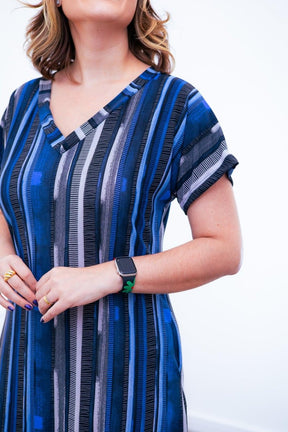 Vestido Antonella – Decote V com Fendas Laterais em Malha Confort